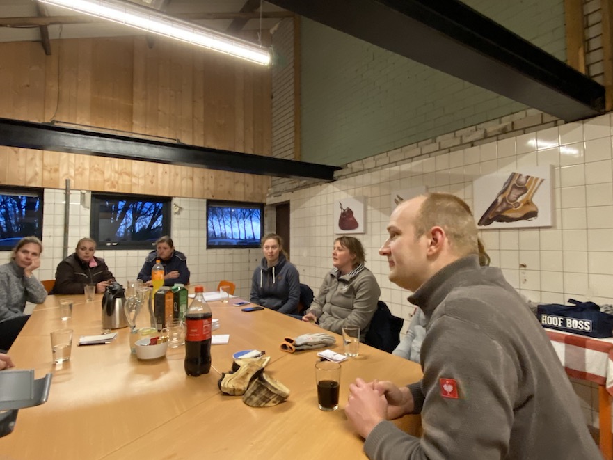 cursus hoefbekappen bij Klaas Feuth